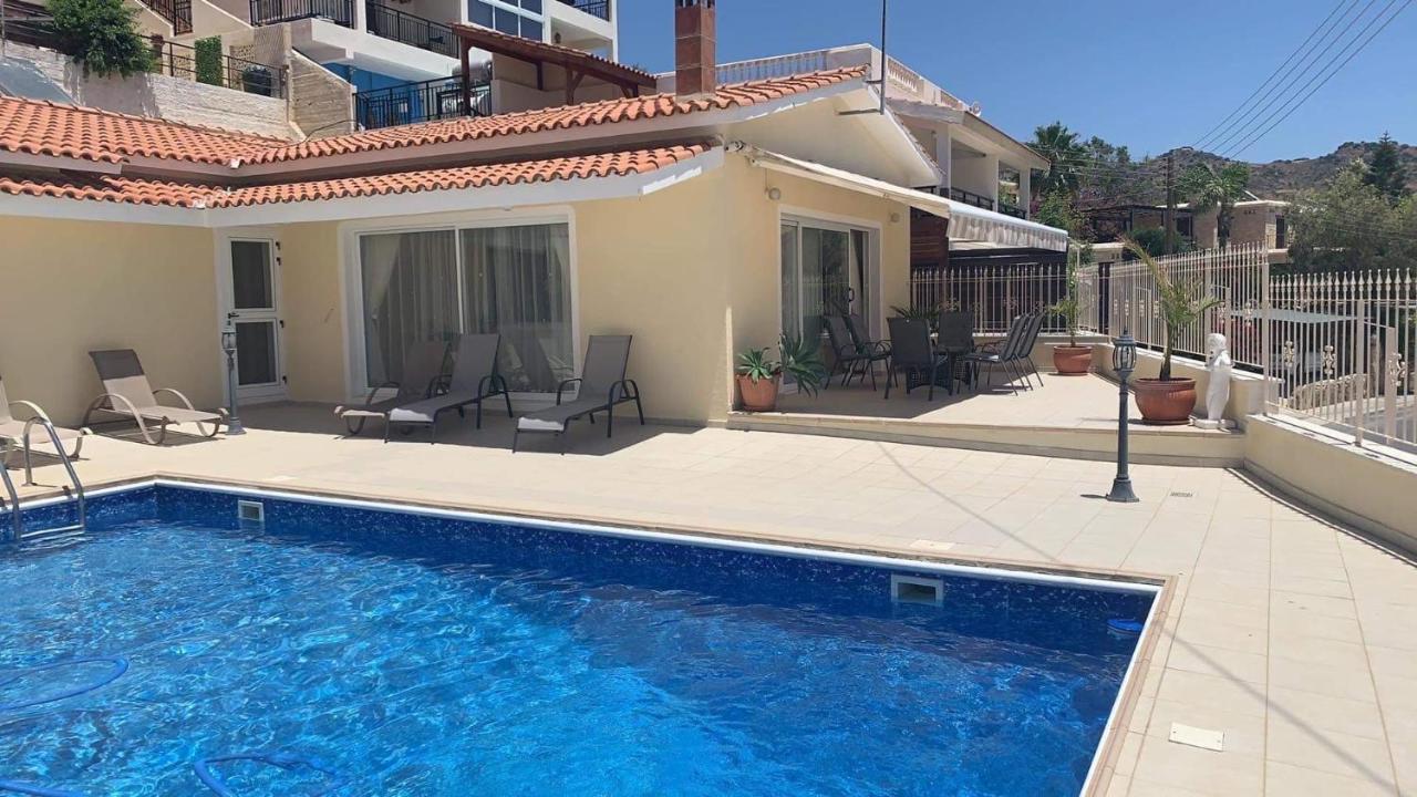 Peyia Palm Villa Paphos Eksteriør billede